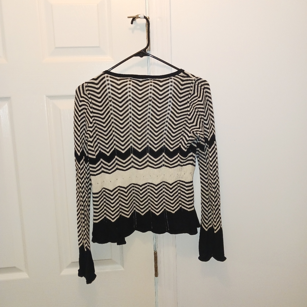 Sweater - Picture 4 of 8